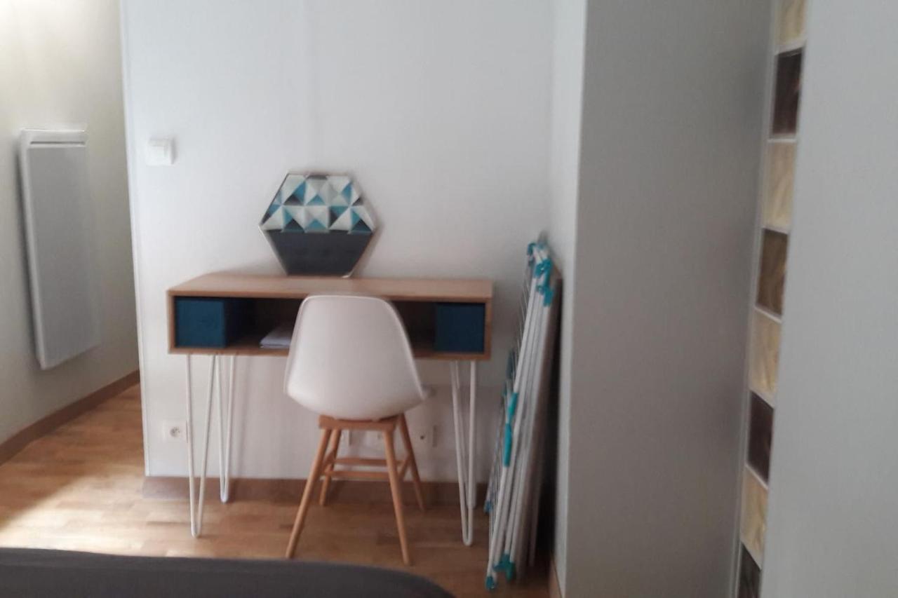Un Appartement Lumineux Au Parc Beaumont โป ภายนอก รูปภาพ